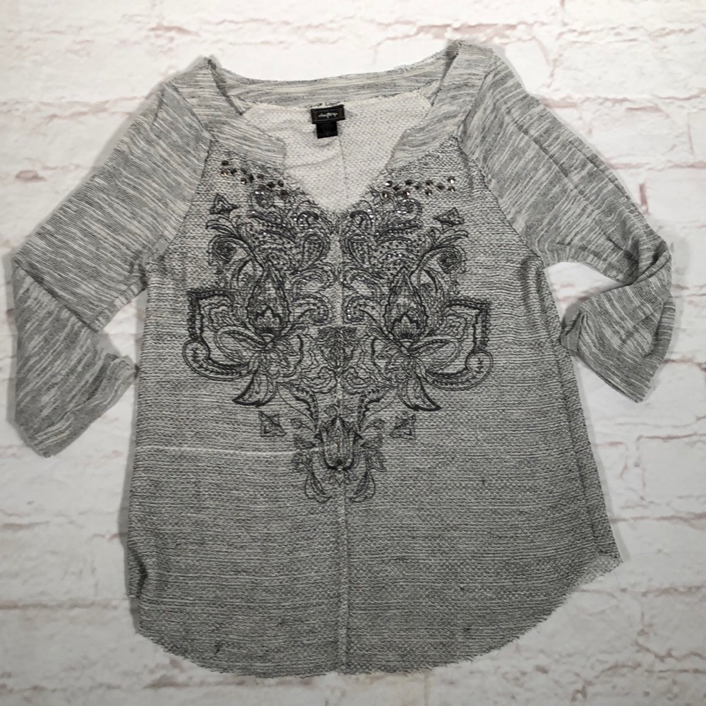Daytrip by Buckle top/shirt Gray silver 3 quarter sleeve Small